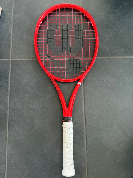 Testschläger Wilson Defyer 98 Pro v1 - Modell 2026 ( Python, Project P. - Redline )