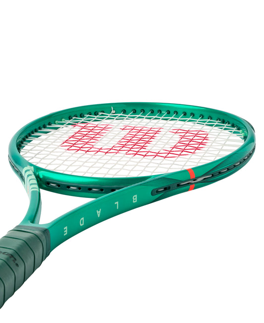 Wilson Blade 98 v10 18x20 - Modell 2026