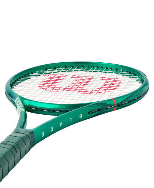 Wilson Blade 100UL v10 - Modell 2026